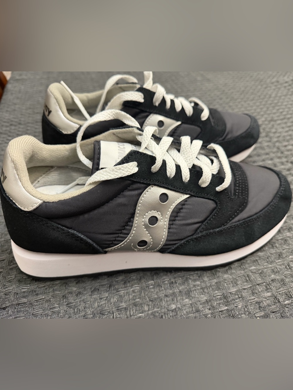 Saucony Jazz sneakers or running shoes